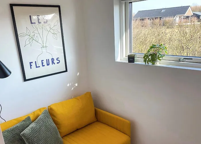 6 Person In Sydals-by Traum