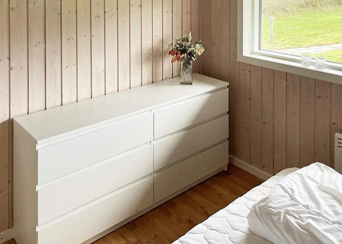 6 Person In Sydals-by Traum *